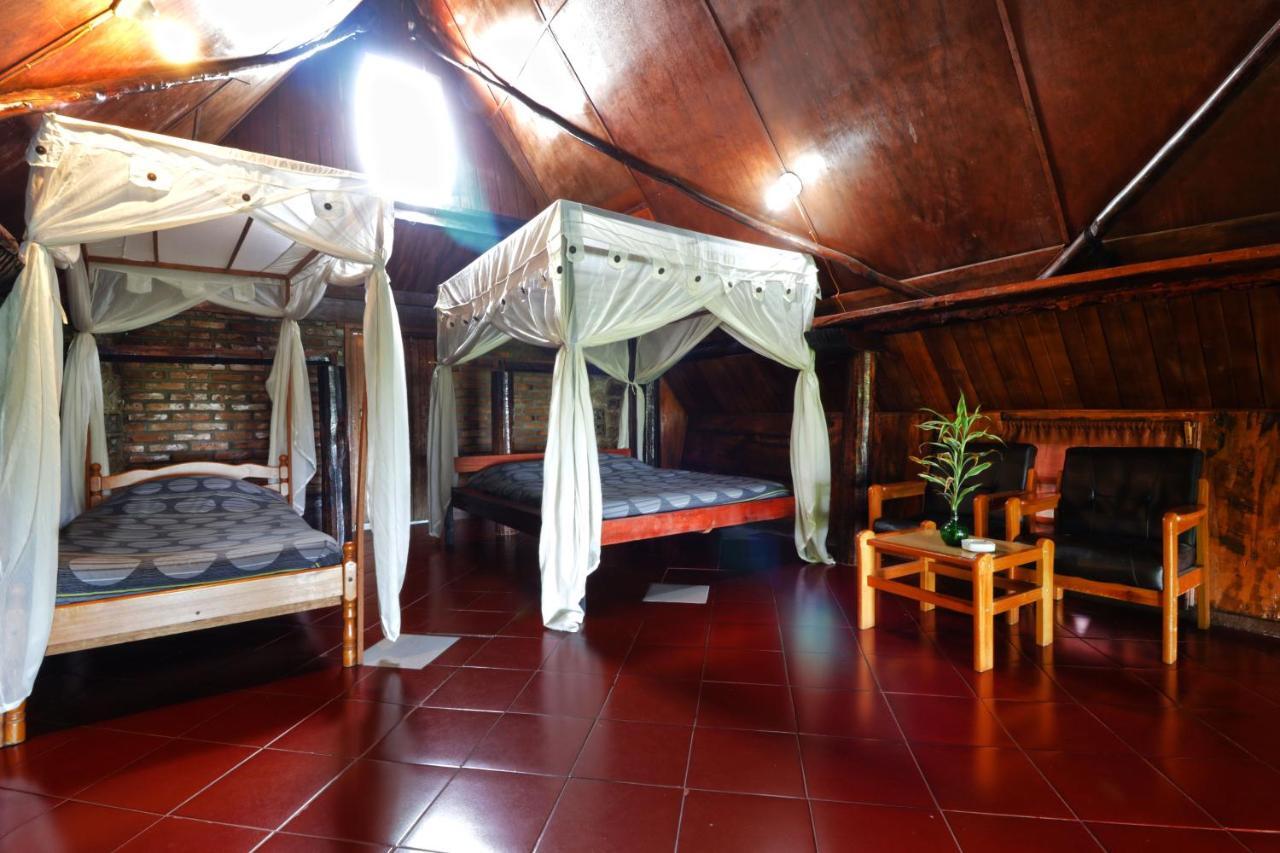 Bagus Bay Homestay Tuk Tuk Esterno foto